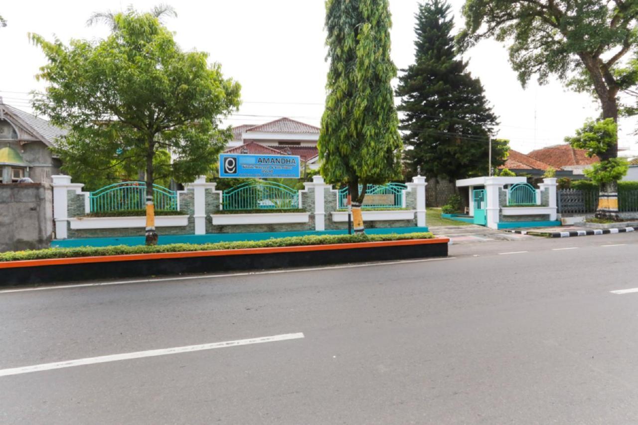 Reddoorz Syariah Near Alun Alun Magelang Bayeman Hotel Luaran gambar